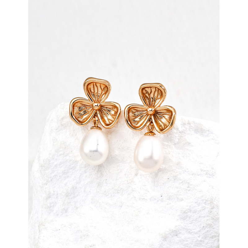 Elegant Four-Leaf Clover Pearl Drop Earrings