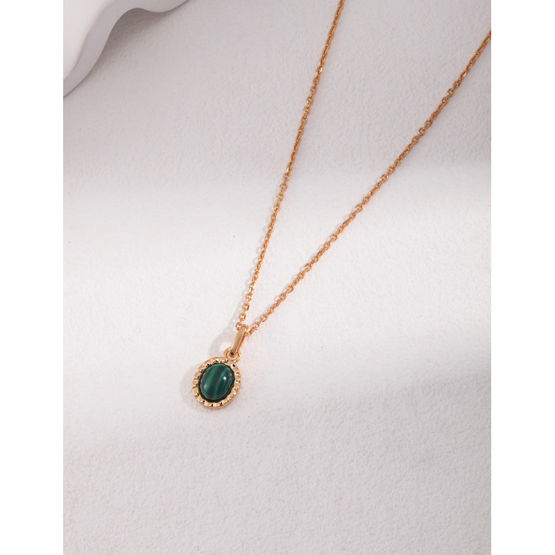 seraphina-oval-pendant-necklace