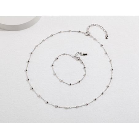 Luxe Sphere Choker